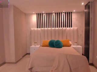 LaurenNoir Porn Show