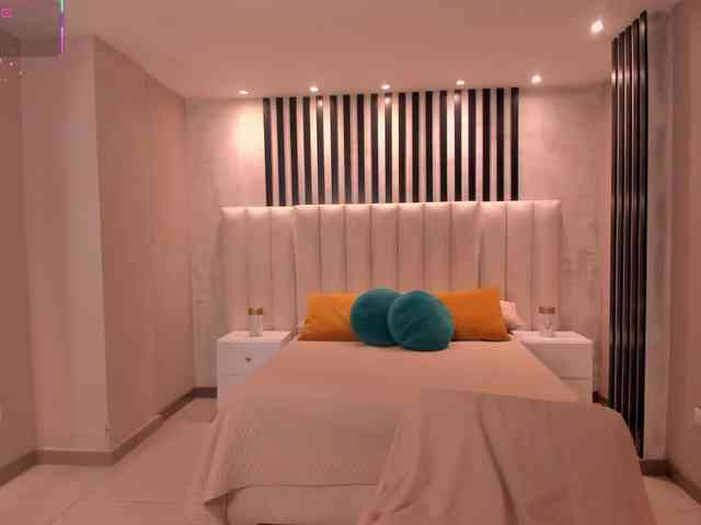 LaurenNoir LaurenNoir