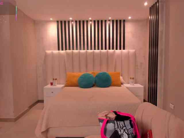 LaurenNoir LaurenNoir