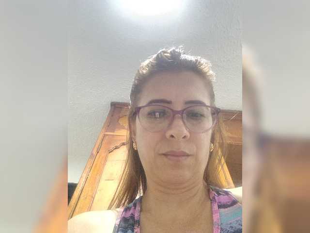 simoneta's BongaCams show and profile