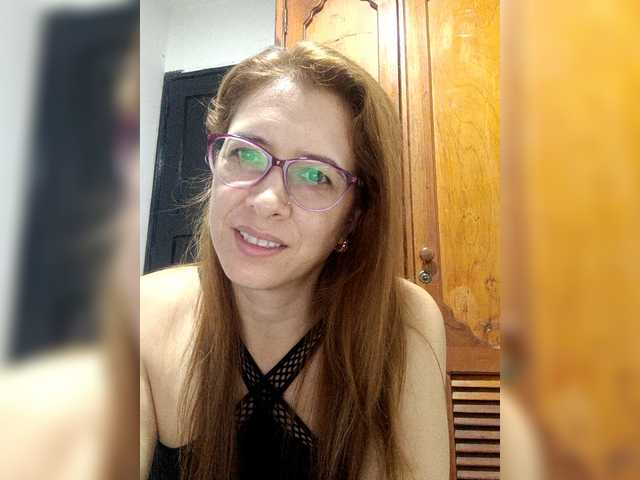 simoneta's BongaCams show and profile