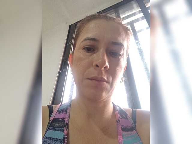 simoneta's BongaCams show and profile