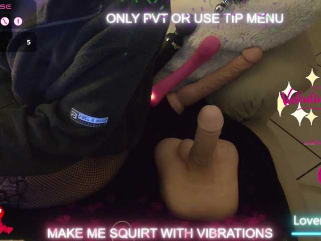 DENERYS's BongaCams show and profile