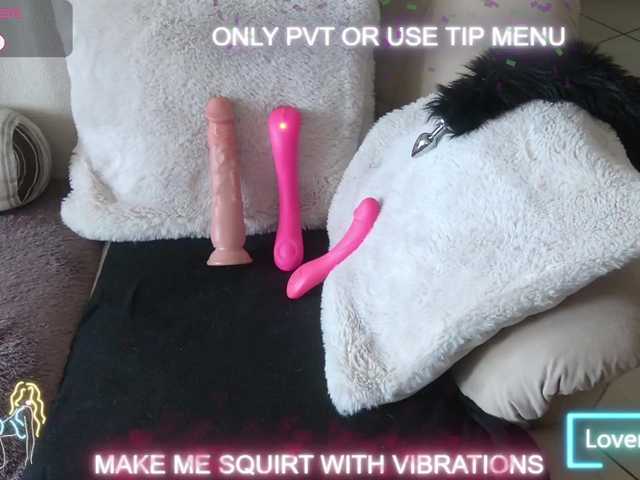 DENERYS's BongaCams show and profile