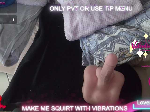 DENERYS's BongaCams show and profile