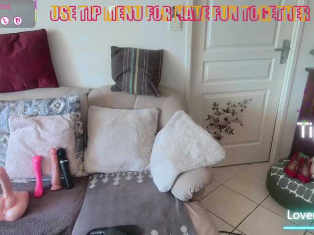 DENERYS's BongaCams show and profile