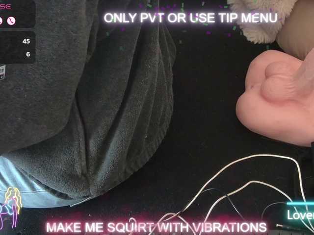 DENERYS's BongaCams show and profile