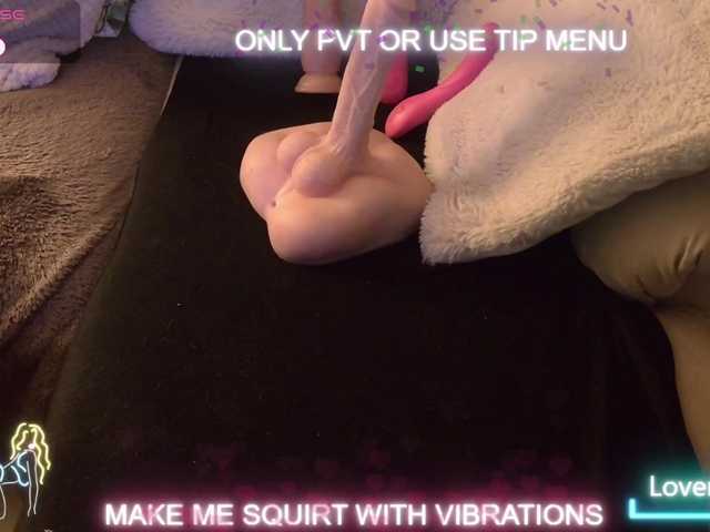 DENERYS's BongaCams show and profile