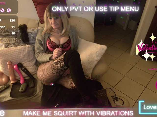 DENERYS's BongaCams show and profile