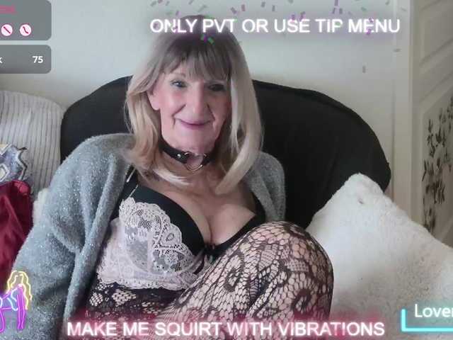 DENERYS's BongaCams show and profile