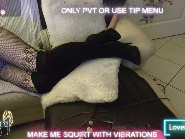 DENERYS's BongaCams show and profile