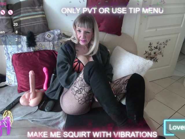 DENERYS's BongaCams show and profile