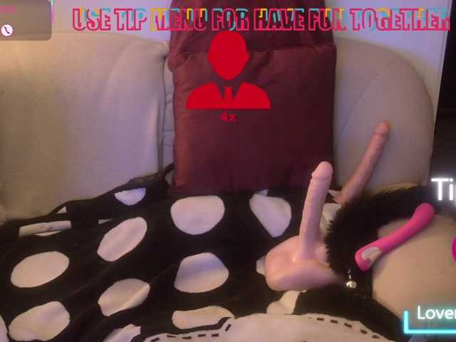 DENERYS's BongaCams show and profile