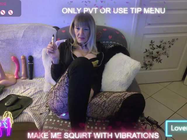 DENERYS's BongaCams show and profile