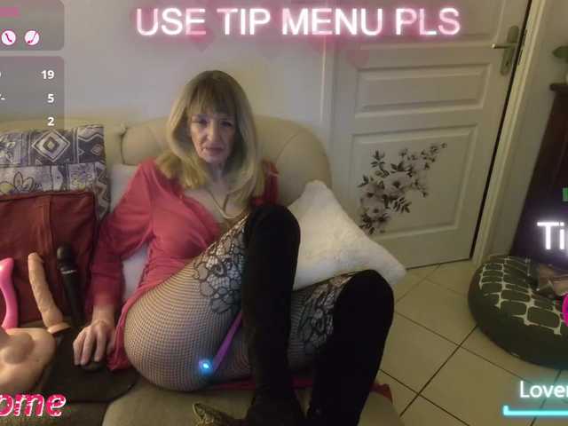 DENERYS's BongaCams show and profile