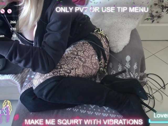 DENERYS's BongaCams show and profile