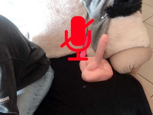 DENERYS's BongaCams show and profile