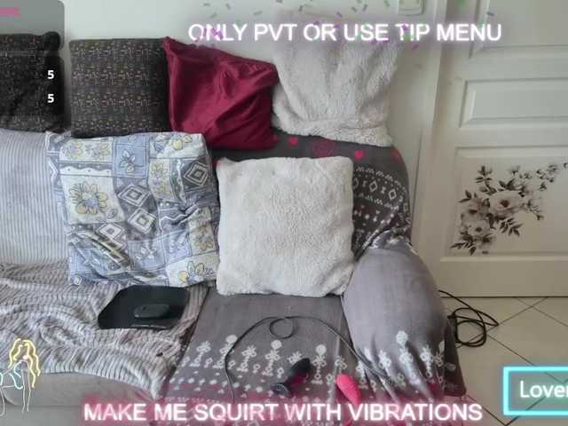 DENERYS's BongaCams show and profile