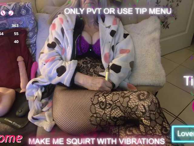 DENERYS's BongaCams show and profile