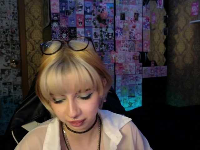 MissMorganMoon's BongaCams show and profile