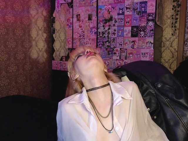 MissMorganMoon's BongaCams show and profile