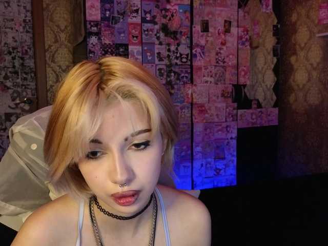 MissMorganMoon's BongaCams show and profile