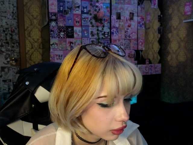 MissMorganMoon's BongaCams show and profile