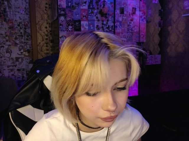 MissMorganMoon's BongaCams show and profile