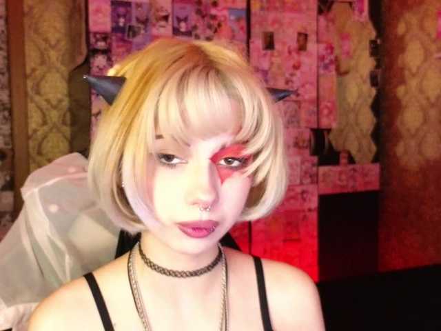 MissMorganMoon's BongaCams show and profile