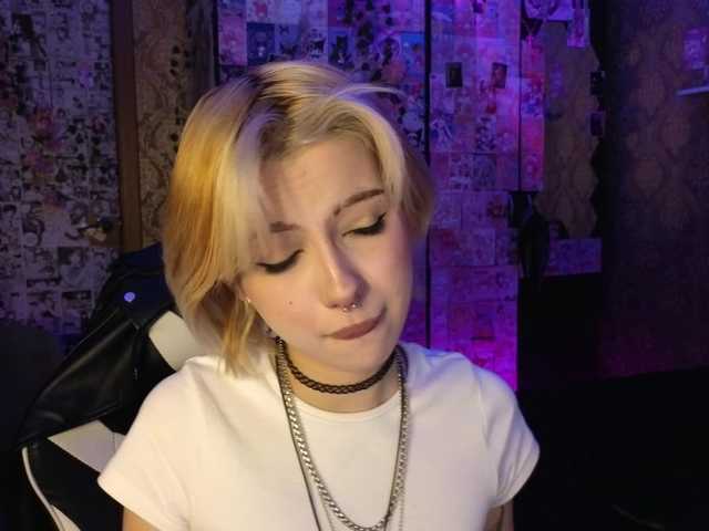 MissMorganMoon's BongaCams show and profile