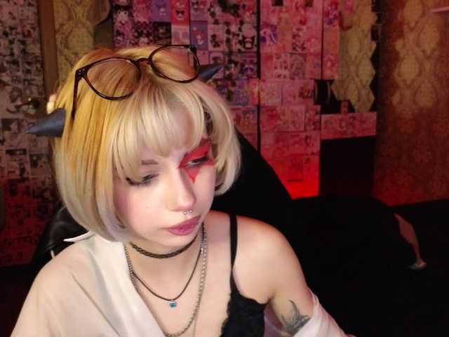 MissMorganMoon's BongaCams show and profile