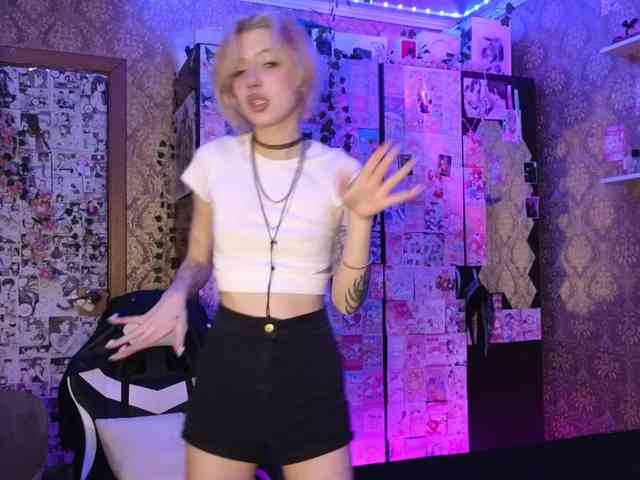 MissMorganMoon webcam