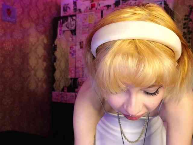 MissMorganMoon webcam