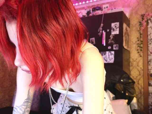 MissMorganMoon webcam