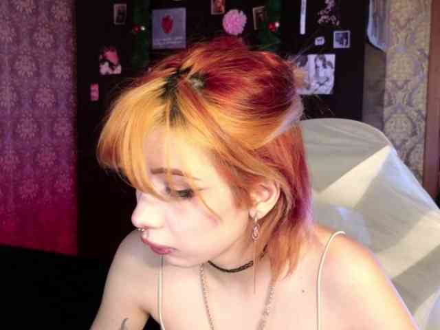 MissMorganMoon webcam