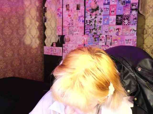 MissMorganMoon webcam