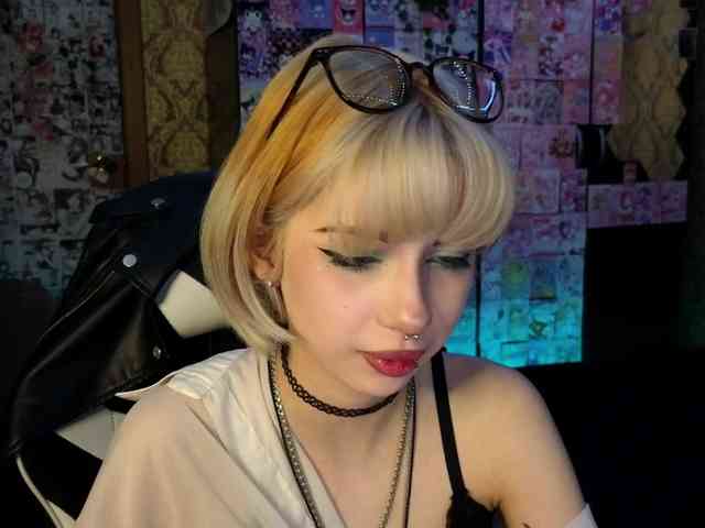 MissMorganMoon webcam