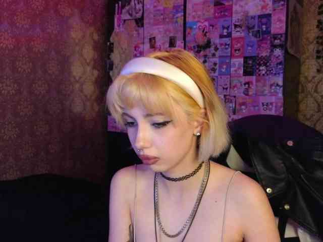 MissMorganMoon webcam