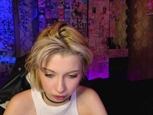 MissMorganMoon webcam