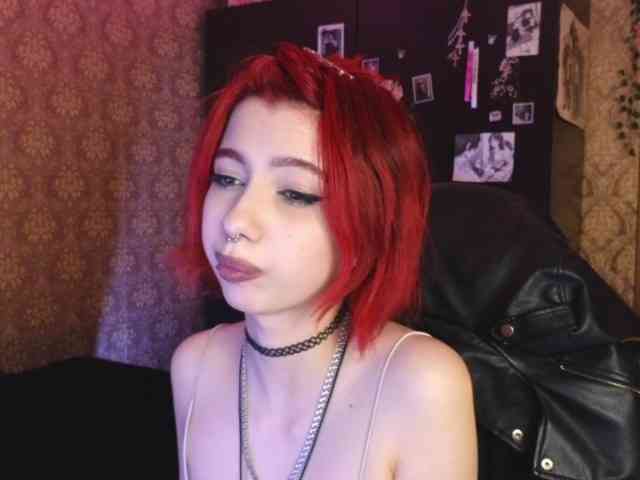 MissMorganMoon webcam