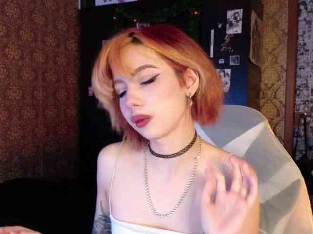 MissMorganMoon webcam