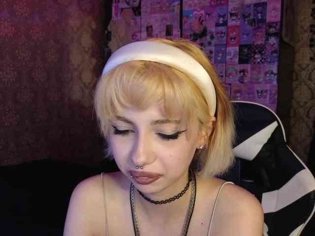 MissMorganMoon webcam