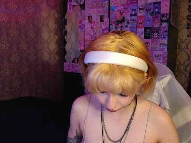 MissMorganMoon webcam