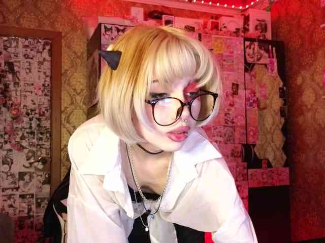 MissMorganMoon webcam