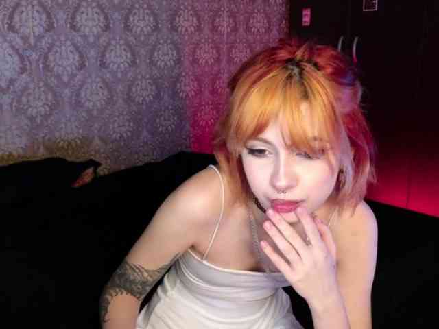 MissMorganMoon webcam