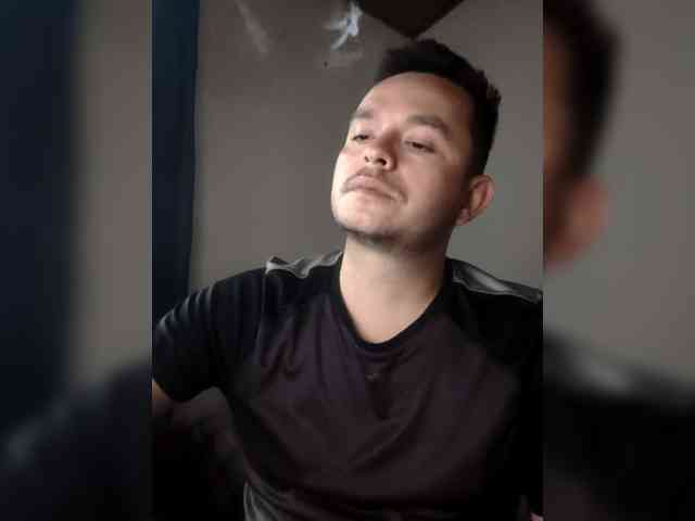 Jetlatino Live Webcam on BongaCams
