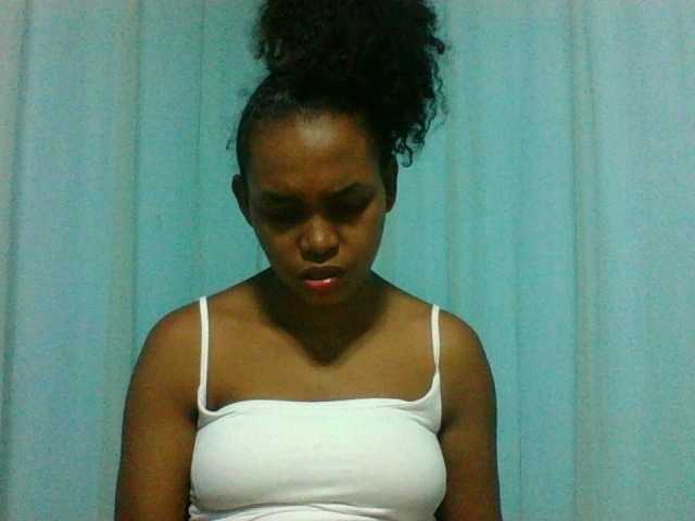 Elinah, une amatrice française avec qui discuter et avoir du sexe