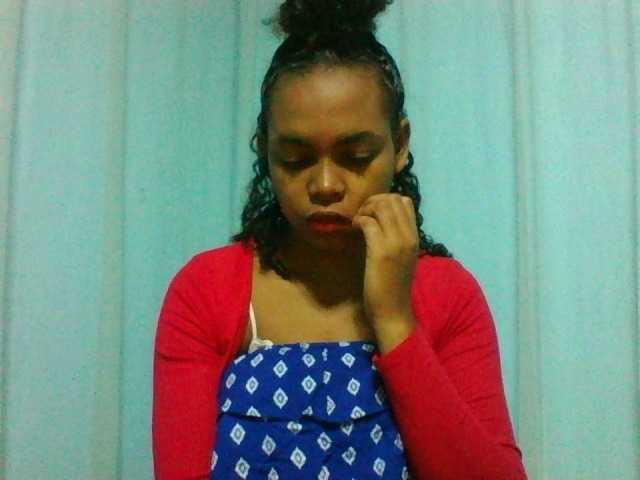 Elinah, une amatrice française avec qui discuter et avoir du sexe