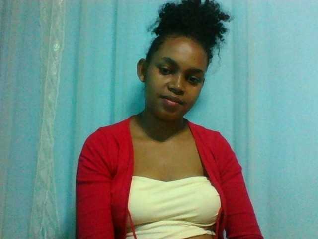 Elinah from BongaCams