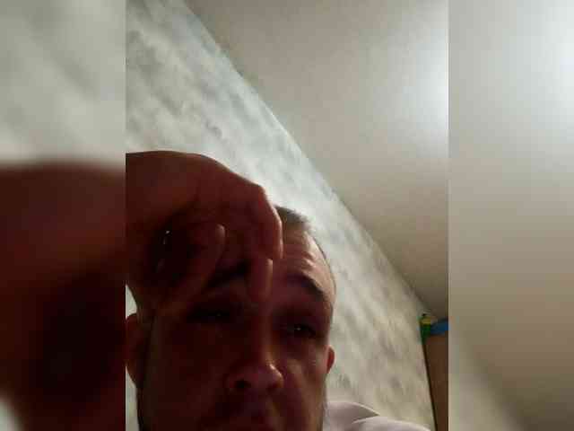 Zloilev4 Live Webcam on BongaCams